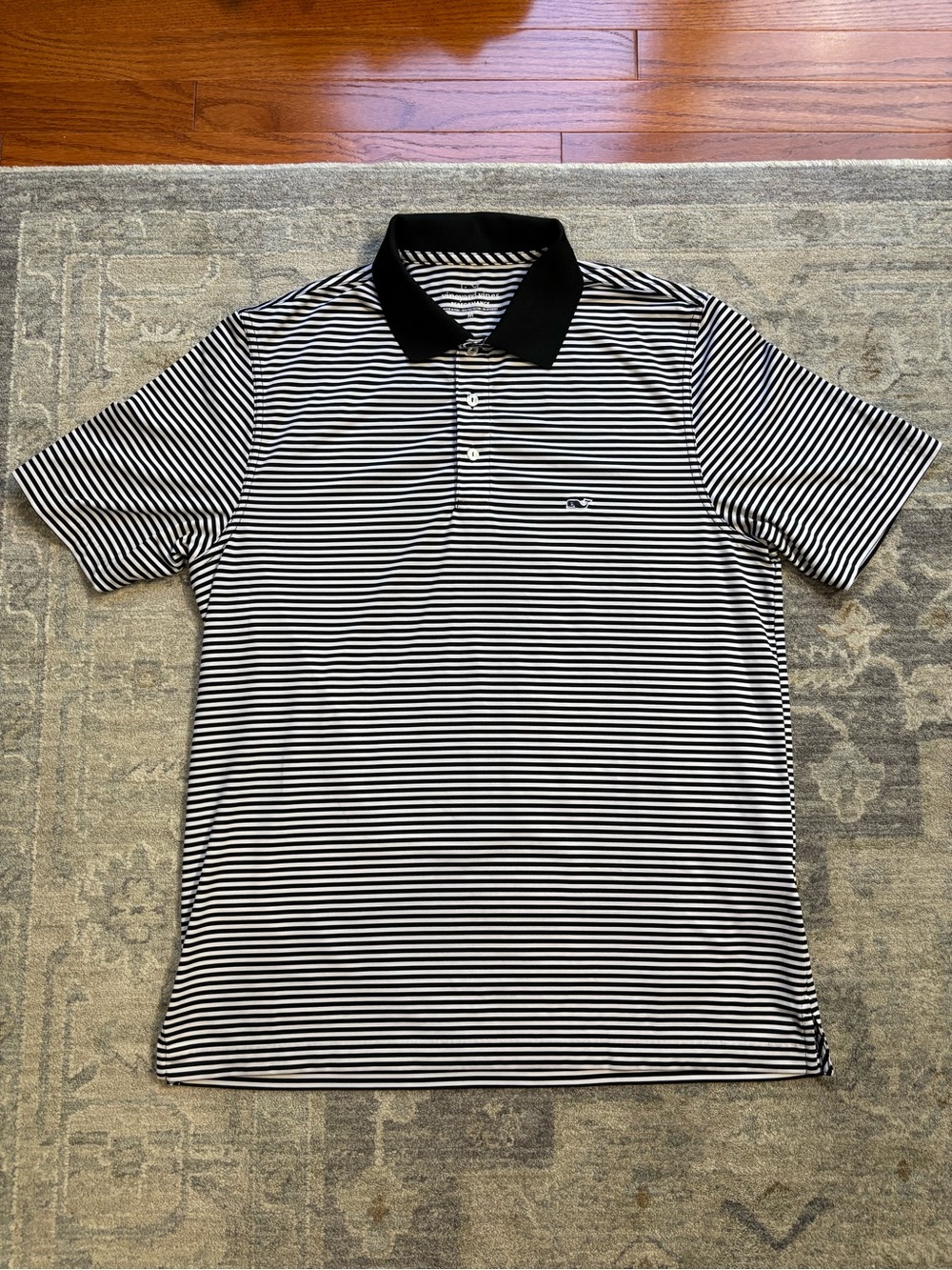 Vineyard Vines Men's Black and White Striped Polo Shirt Size Medium